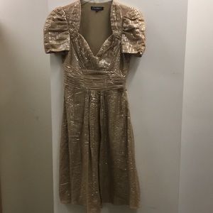 Betsy Johnson Size 2 Metallic Gold Party Dress